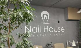 Nail House