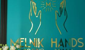 MELNIK HANDS