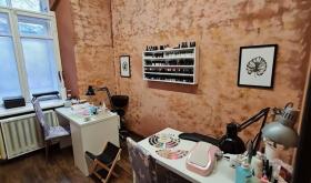 HAPPY nail house