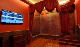 Karaoke Capsule Rooms