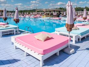FIFTY Beach Club