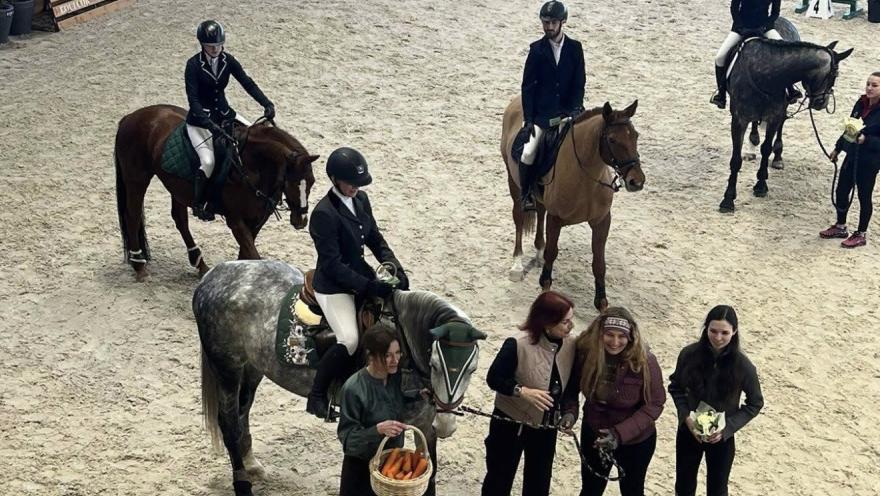 Каретний Двір