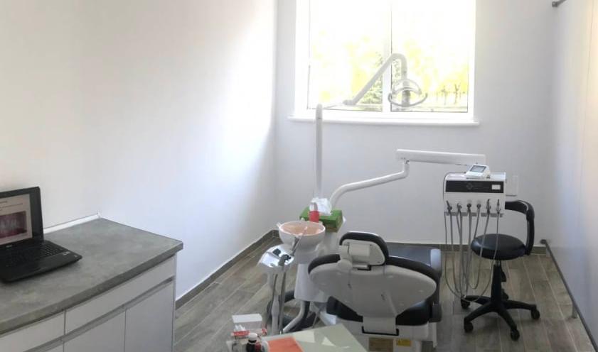 KM Dental