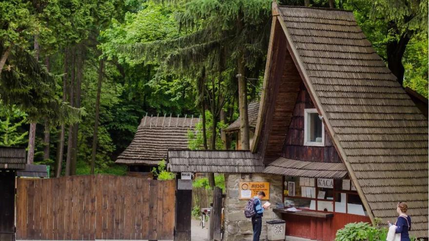 Музей народної архітектури і побуту