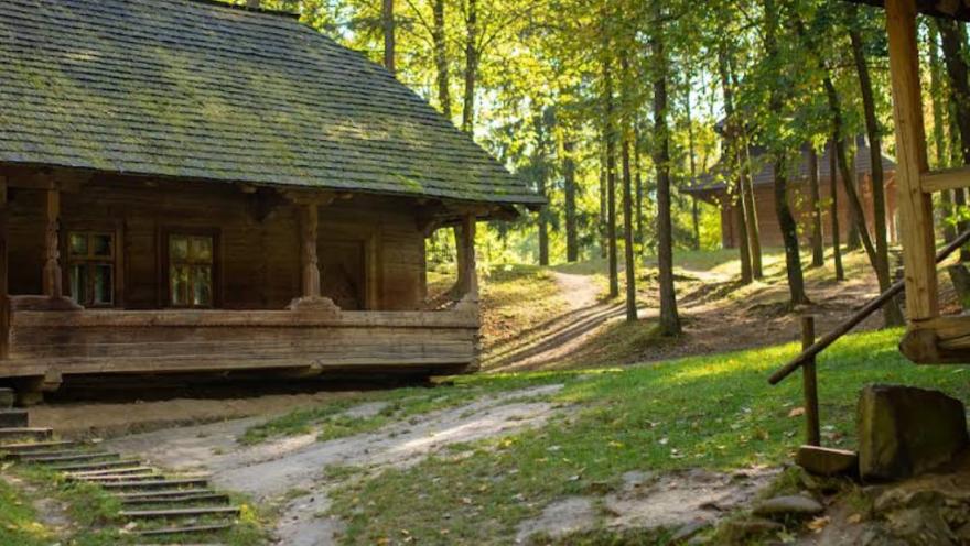 Музей народної архітектури і побуту