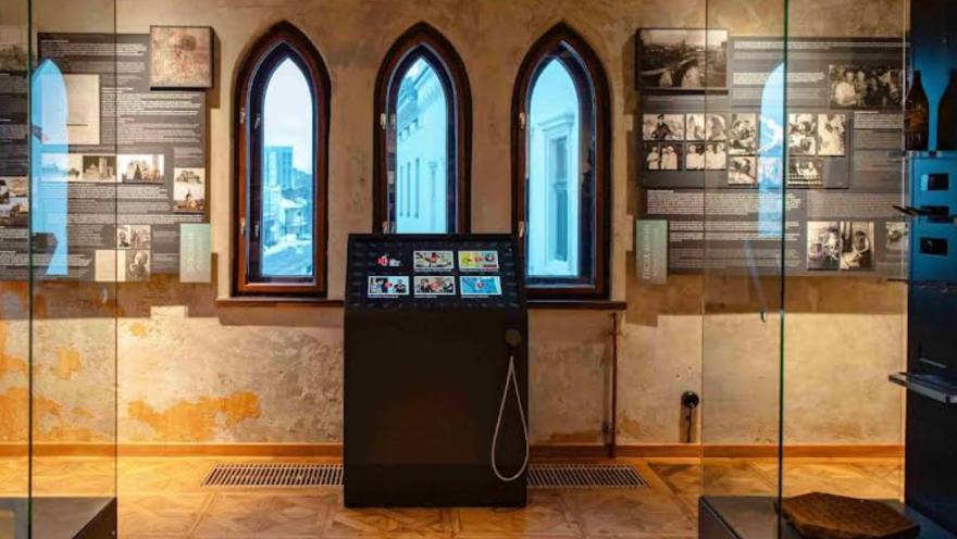 Jam Factory Art Center