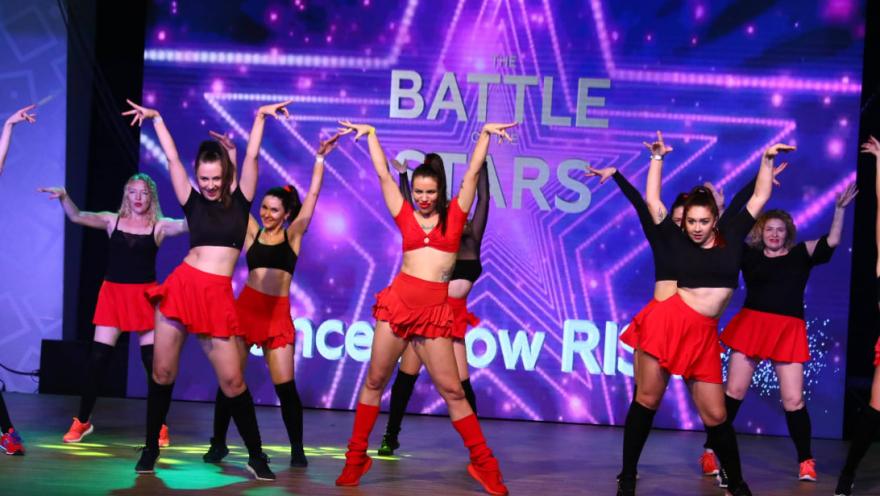 Lady Dance & Stretching