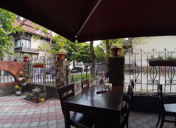 М’ясний дворик