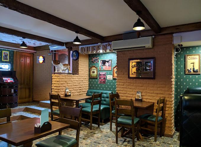 Queen’s Pub