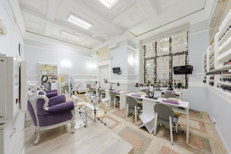 Grand Manicure