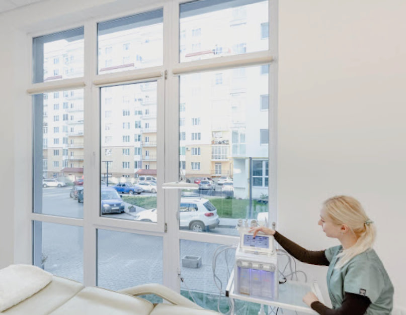 Стоматологія Олександра Сапожникова