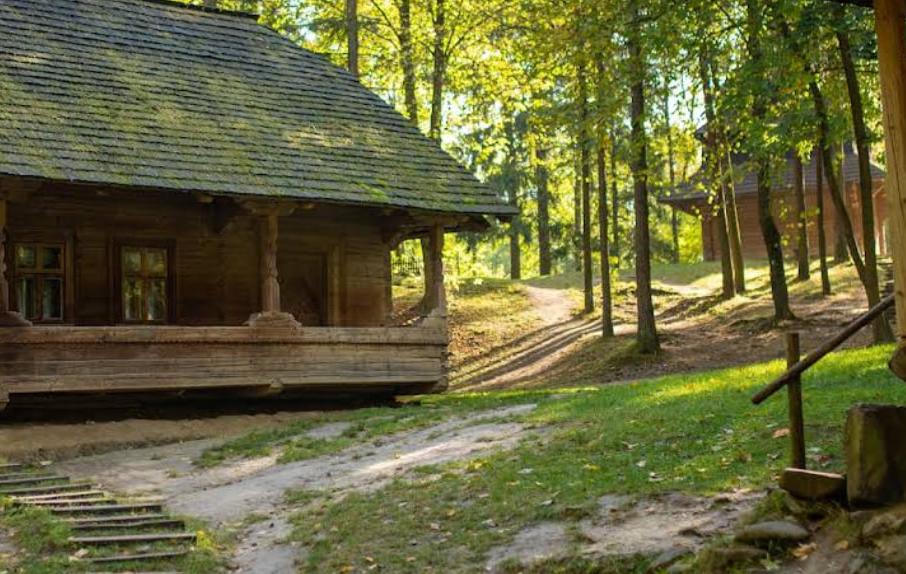 Музей народної архітектури і побуту