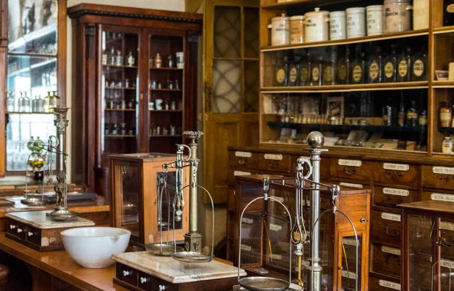 Аптека-музей «Під чорним орлом»