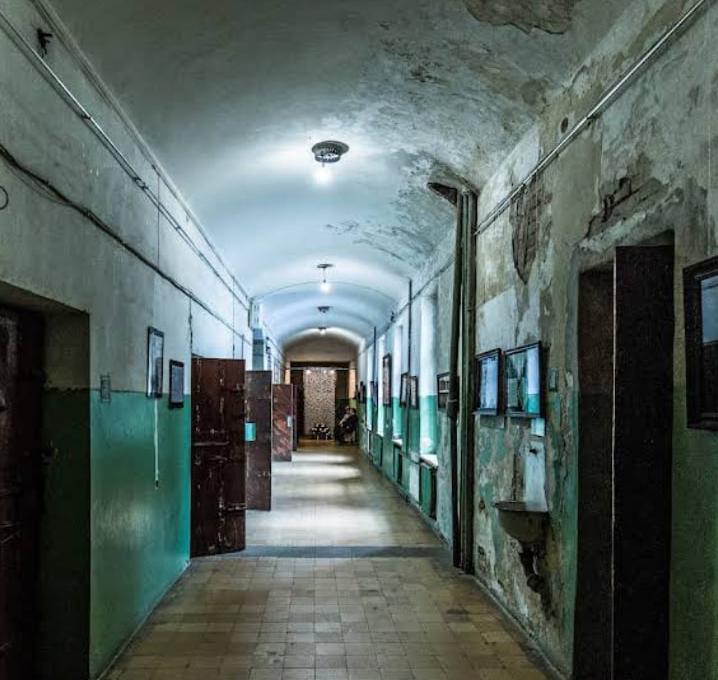 Тюрма на Лонцького