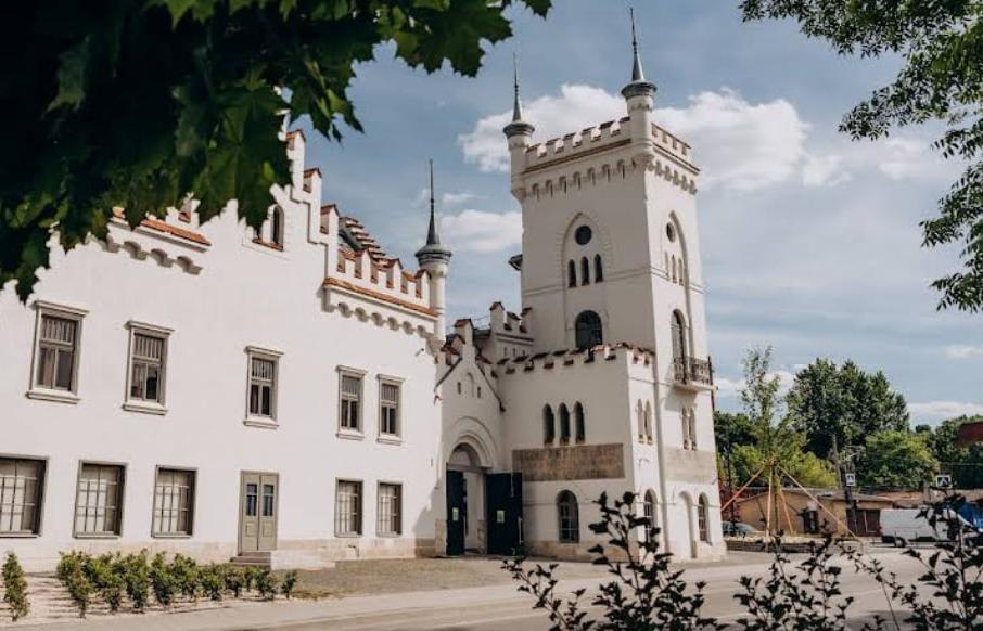 Jam Factory Art Center