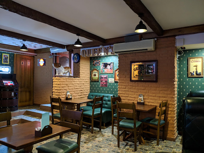 Queen’s Pub