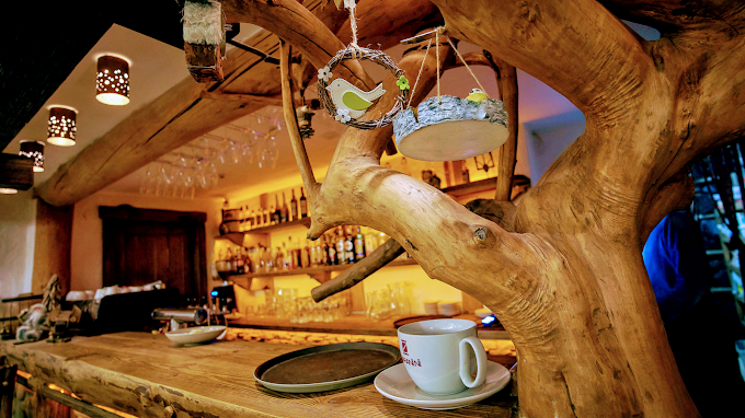 Українське подвір’я