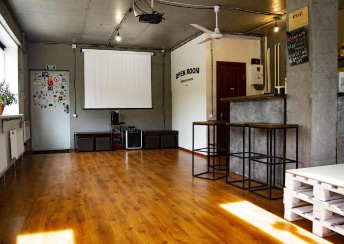 OPEN ROOM