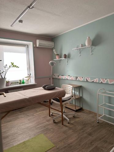 Navi Nails Studio