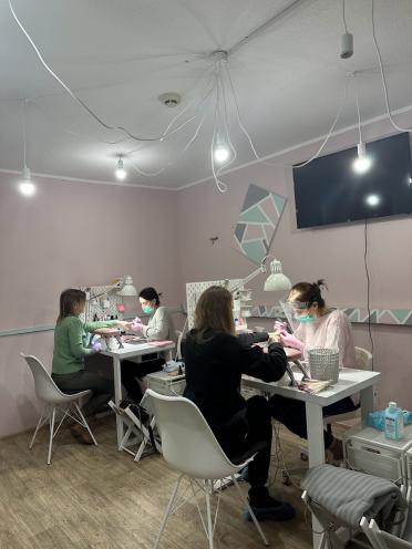 Navi Nails Studio