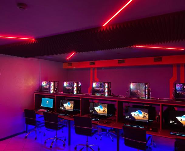 PlayHUB Cyber Club