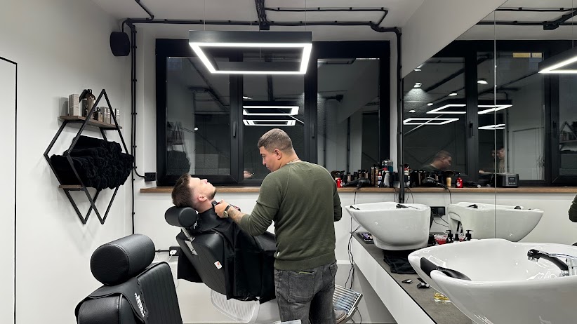 MNML barbers & beauty
