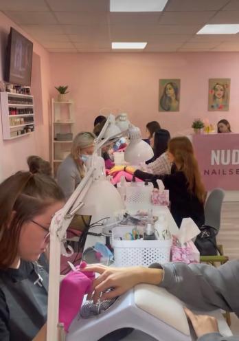 NUDE nailsbar