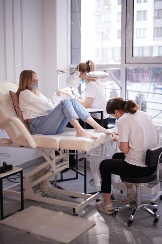 HAIR & NAIL moda studio