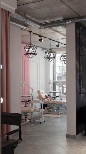 HAIR & NAIL moda studio