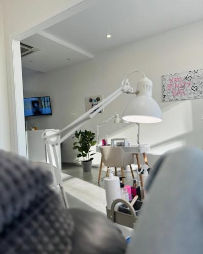 XRISBEAUTYBAR