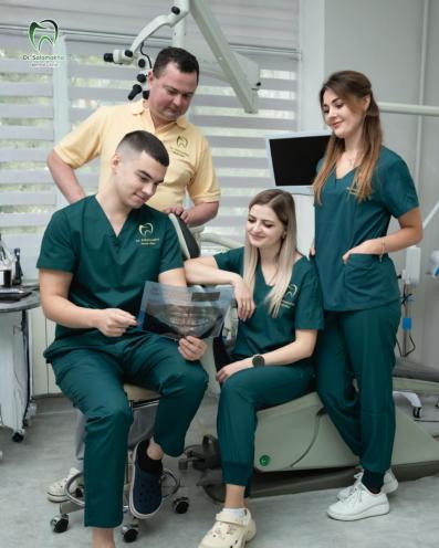 Dr. Salamakha