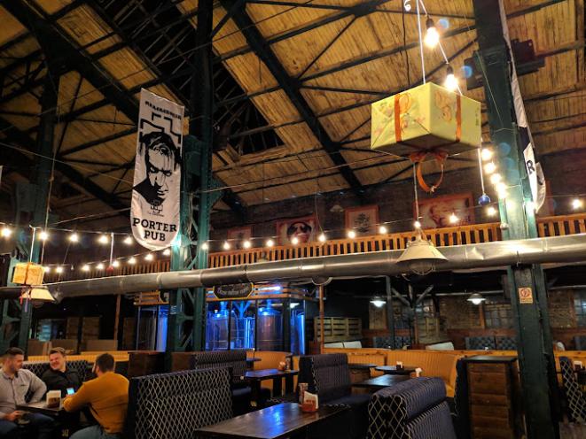 Porter Pub