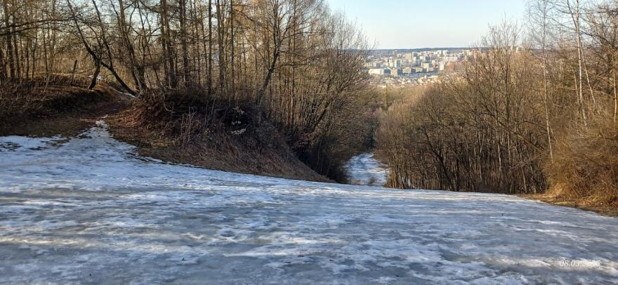 Горнолыжная база в лесопарке «Вознесение»