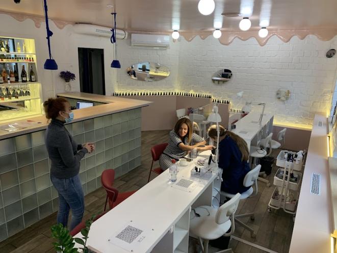 Prosecco Nail Bar