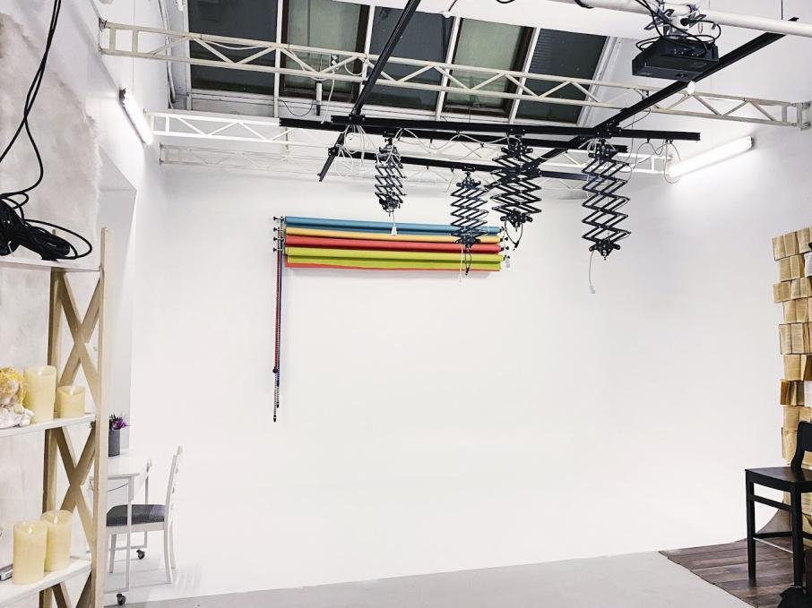 V1 STUDIO