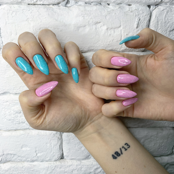 Corona Nails