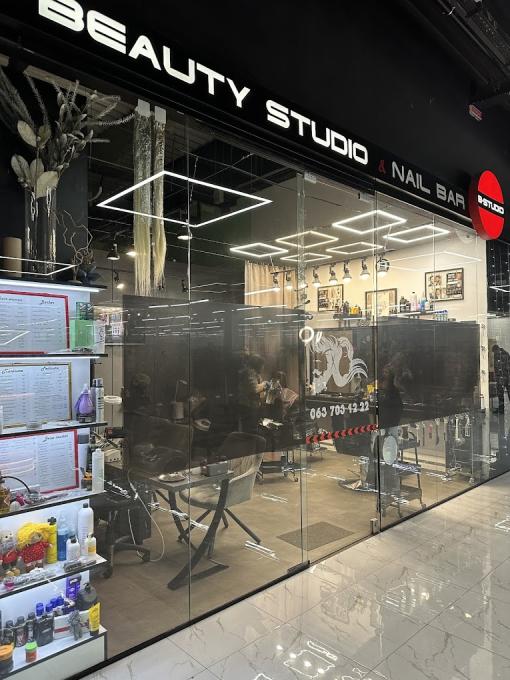 B-STUDIO