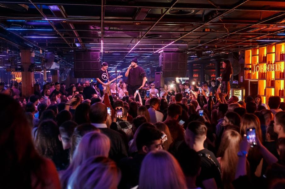 FIFTY. Hip-Hop & R'n'B Club