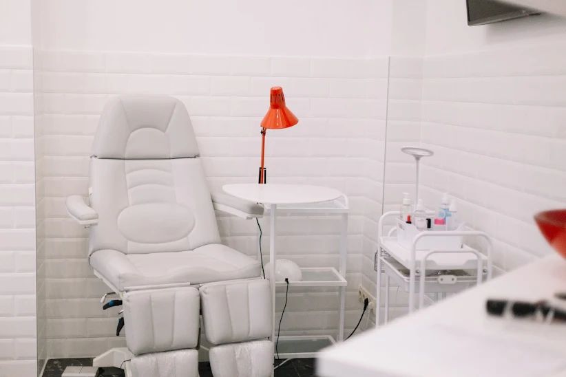 Bunny nail cafe