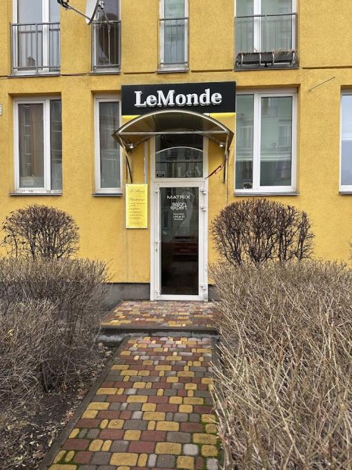 Le Monde