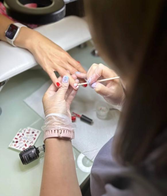 SI Nails