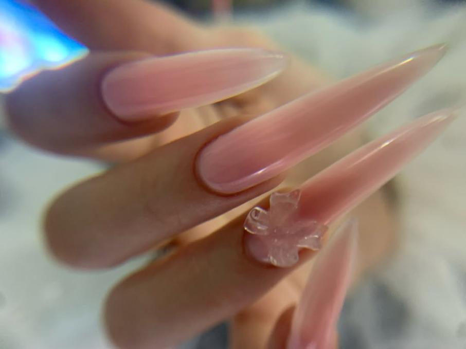 Medline Nails Studio