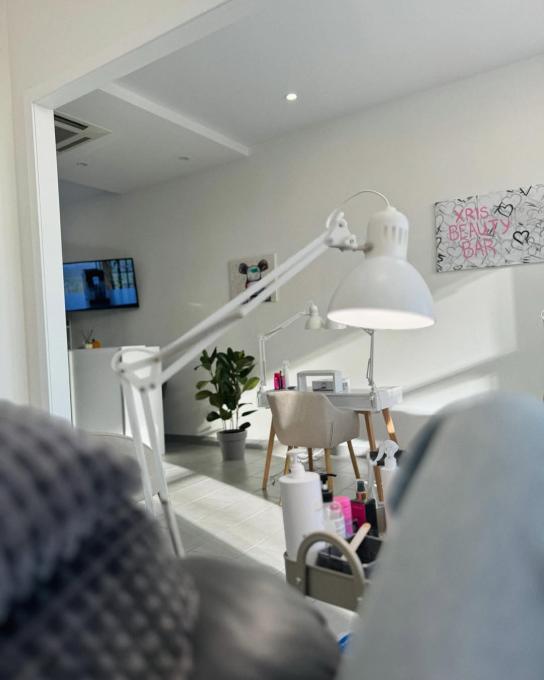 XRISBEAUTYBAR