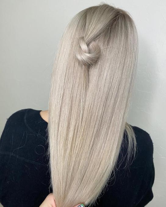 М & М