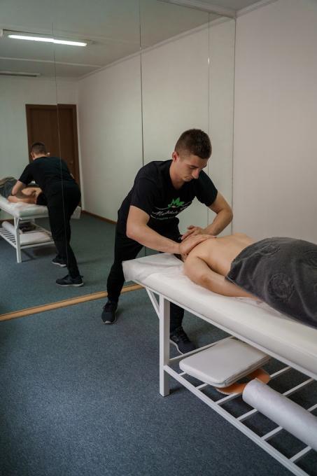 Студія масажу Михайла Гузь