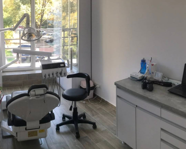 KM Dental