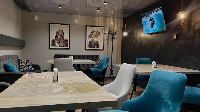 7 Cafe-Bar