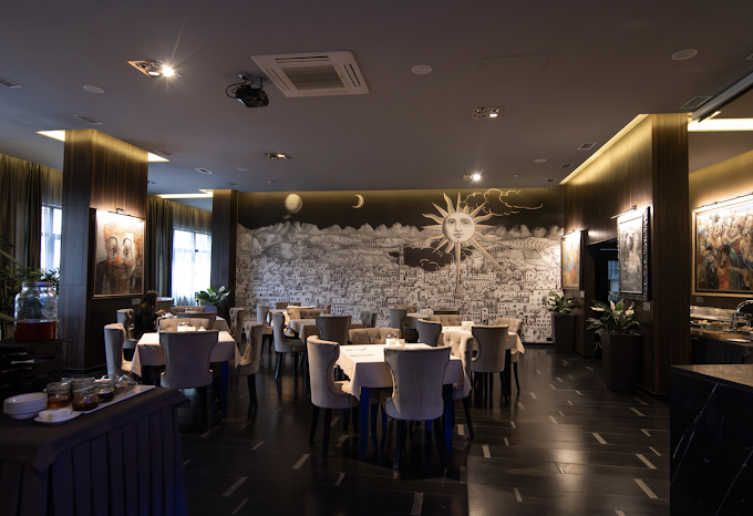 LH Bar & Restaurant