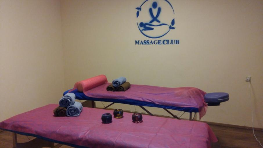 MASSAGE CLUB