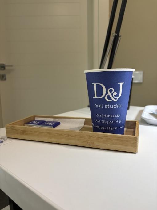 D&J